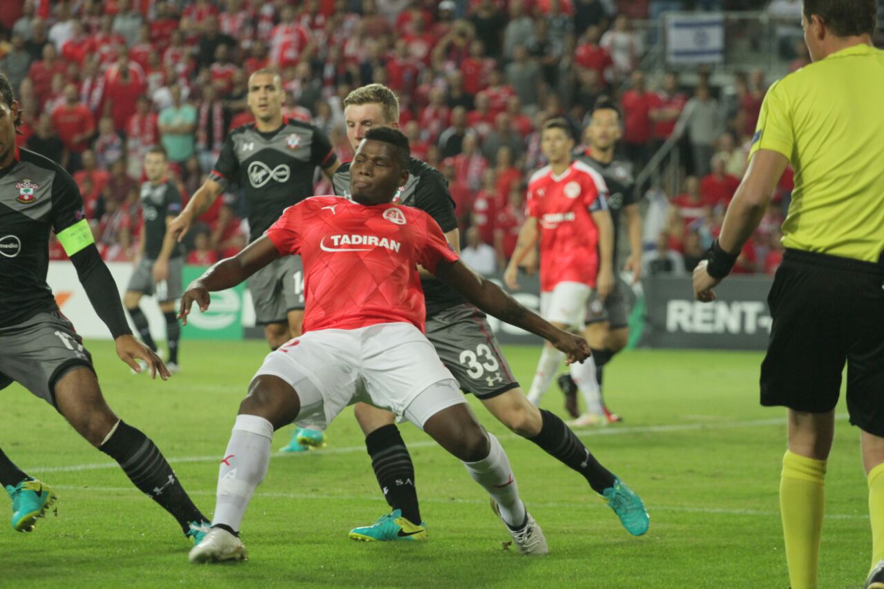 חילוף בשורות באר שבע: בן שהר במקומו של לוסיו (צילום: בן בודה)